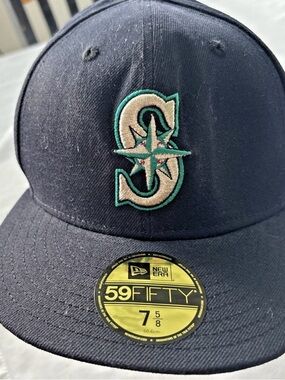 New Era Navy Seattle Mariners 59FIFTY Fitted Hat with Teal & Cream Logo